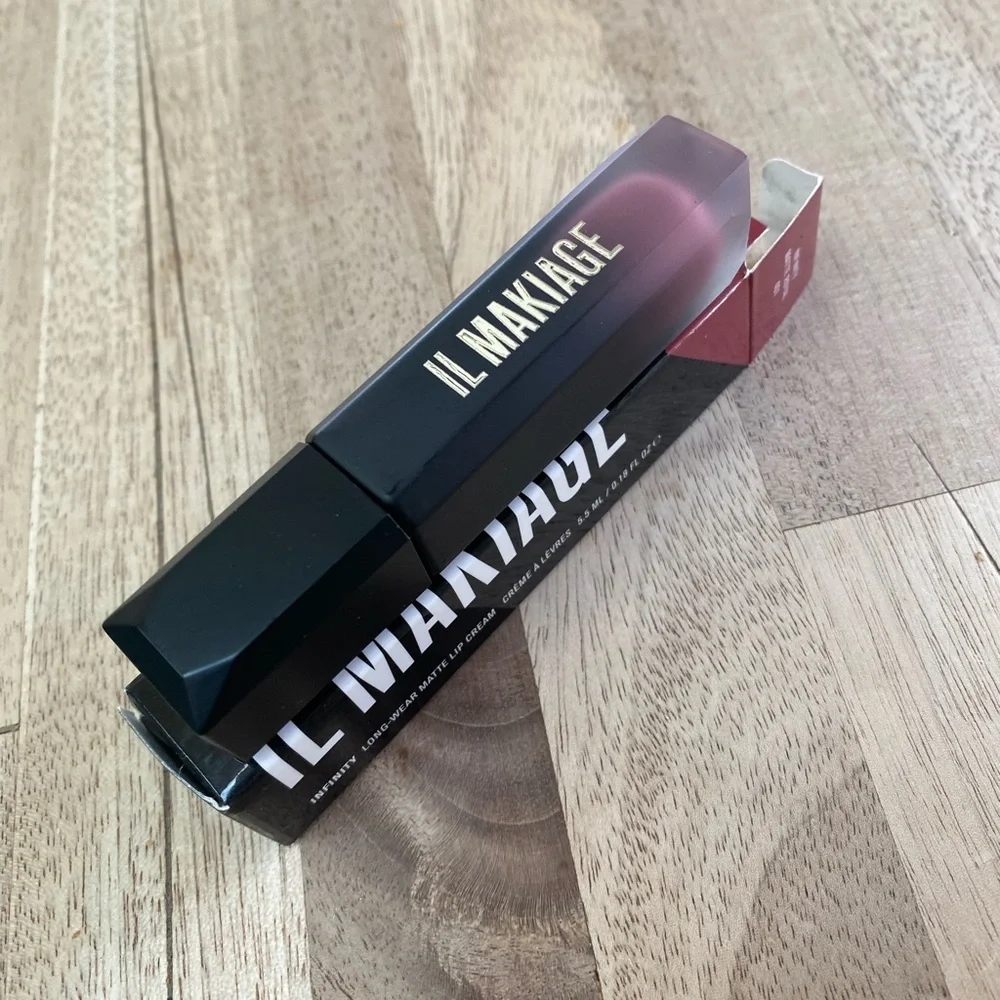Il Makiage infinity long wear matte lip cream.